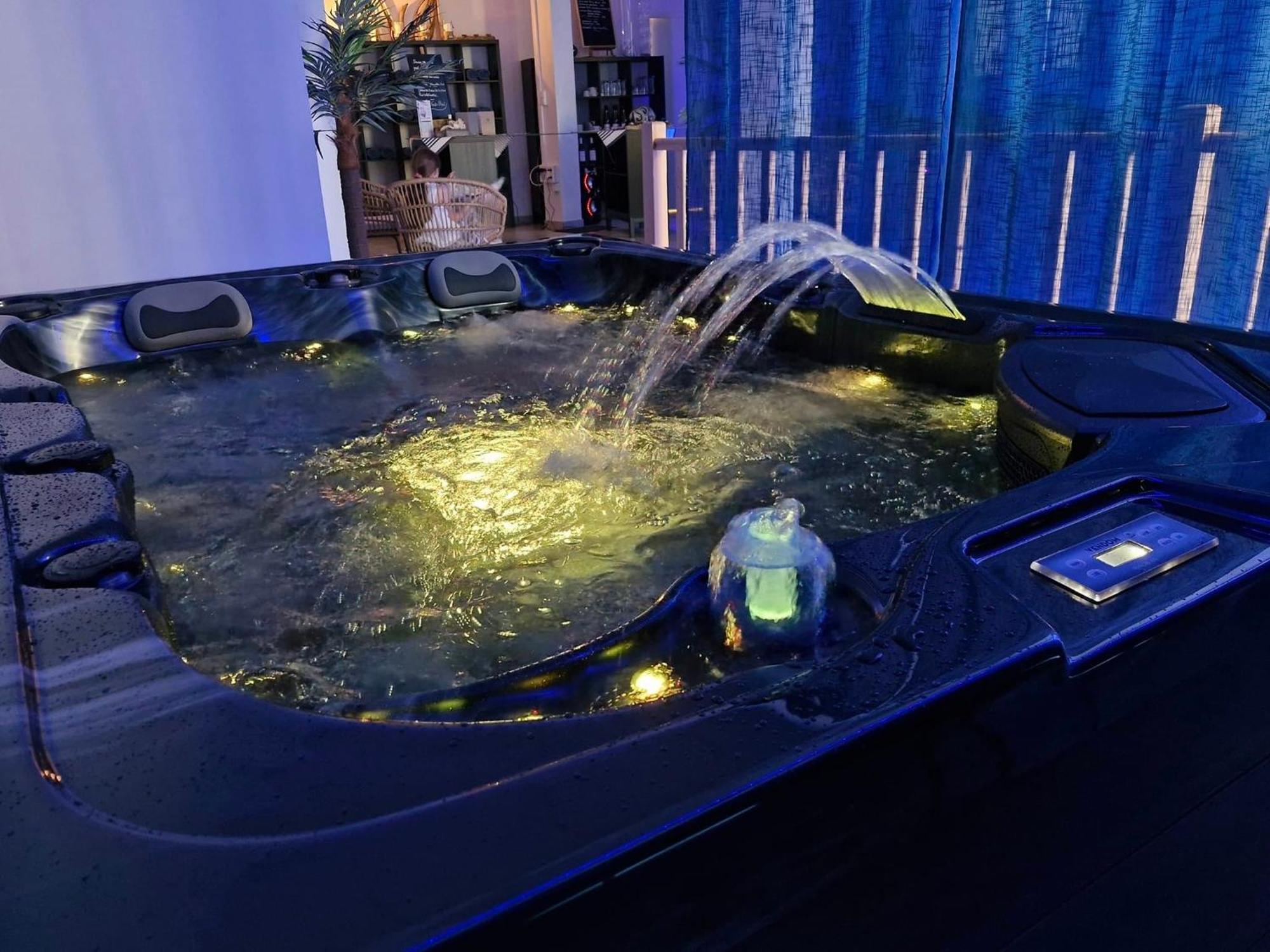 Blue Lagoon Spas Montauban Exterior photo